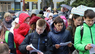 Naujas Lietuvos rekordas – lietuvių klasikę vienu metu skaitė 520 žmonių