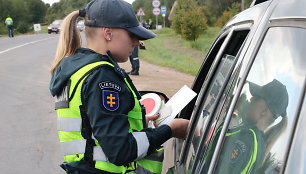 Klaipėdos pareigūnai reido metu patikrino šimtus transporto priemonių.