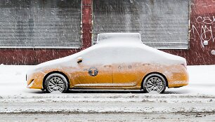 Niujorke apsnigtas taksi automobilis