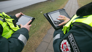 Policijos pareigūnų darba lengvina planšetiniai kompiuteriai