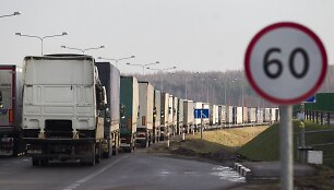 Vilkikų spūstis link Medininkų pasienio posto.