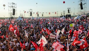 Turkijoje &ndash; masinis opozicijos mitingas.