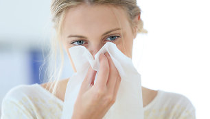 NVSC: auga sergamumas gripu, peršalimo ligomis, mažėja sergančiųjų COVID-19
