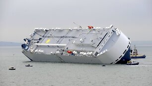 &bdquo;Hoegh Osaka&ldquo; krovininis laivas Laman&scaron;o sąsiauryje