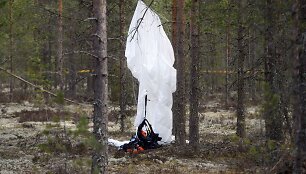 Suomijoje sudužo para&scaron;iutininkus skraidinęs lėktuvas 