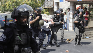 Jeruzalėje policija sulaiko palestinietį 