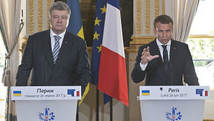 Petro Poro&scaron;enka ir Emmanuelis Macronas