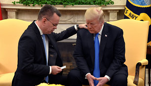 Andrew Brunsonas ir Donaldas Trumpas