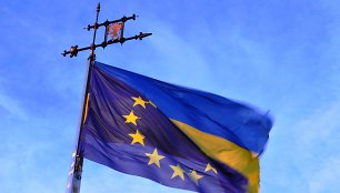 Ukrainos ir ES vėliavos