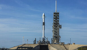 &bdquo;SpaceX&ldquo; raketa laukia starto