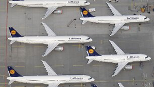 &bdquo;Lufthansa&ldquo; dėl streiko at&scaron;aukė tūkstančius skrydžių.