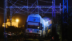 Čekijoje traukinys susidūrė su prekiniu sąstatu