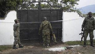 Per sukilėlių išpuolį prieš Ugandos mokyklą netoli Kongo sienos žuvo mažiausiai 41 žmogus