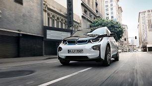 Pasaulio keliuose – jau 100 000 elektrinių ir hibridinių BMW modelių