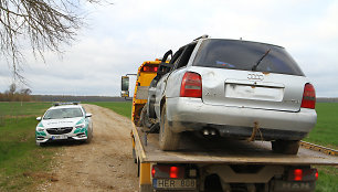 „Audi A4“ po avarijos (asociatyvi nuotr.)