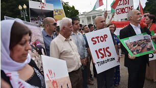 Protestuotojai prie&scaron; "Islamo valstybės" islamistų teroristinius aktus