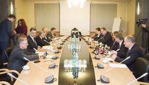 Valdančiųjų politinės tarybos posėdis
