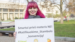 Vilniaus Moterų namai rengia akciją išreikšti paramą smurto prieš moteris įveikimui