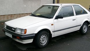 Asociatyvi iliustracija: Mazda 323