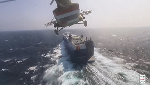 Jemeno husiai patys nufilmavo, kaip užgrobia laivą Raudonojoje jūroje