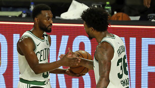 Kemba Walkeris ir Marcusas Smartas