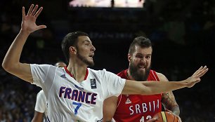 Joffrey Lauvergne ir Miroslavas Raduljica