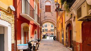 Baris, Italija