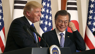 Donaldas Trumpas ir Moon Jae-inas