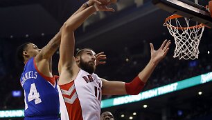 K.J. McDaniels ir Jonas Valančiūnas