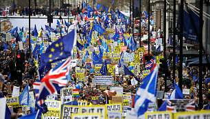 Londone &ndash; masinė demonstracija prie&scaron; &bdquo;Brexit&ldquo;