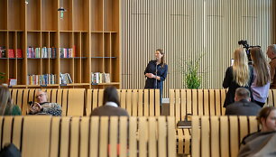 Vilniaus oro uoste įrengta keliautojams skirta knygų lentyna
