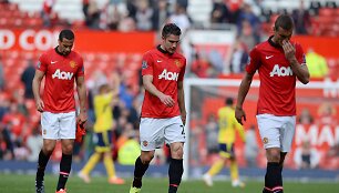 Rio Ferdinandas, Robinas van Persie ir Nemanja Vidičius