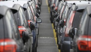 Neparduoti automobiliai