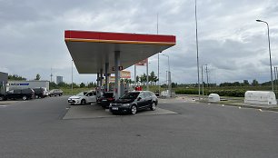 Degalų kainų mažinimo akcija Circle K ir Viada degalinėse privertė keisti kainas ir konkurentus