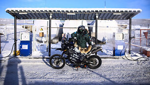 &bdquo;The coldest ride&ldquo;: ketvirtoji diena ir nakvynė pas elnių augintojus