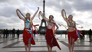 &bdquo;Femen&ldquo; protestas Paryžiuje