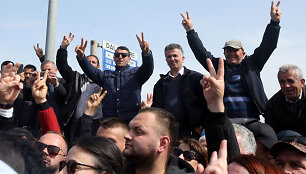 Protestuojantys albanai