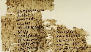 5 amžiaus papirusas su tekstu lotynų ir graikų kalbomis