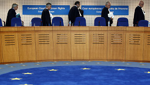 „Tiesiog nepadarė darbo“: Vyriausybei – kritikos strėlės dėl klampaus teisėjų kelio į europinius teismus
