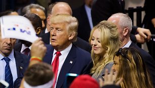 Donaldas Trumpas,su jauniausia dukra Tiffany Trump