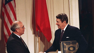 Michailas Gorbačiovas ir Ronaldas Reaganas