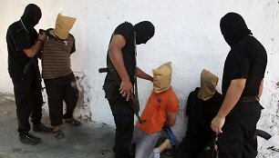 &bdquo;Hamas&ldquo; kovotojų sulaikyti palestiniečiai, įtariami bendradarbiavimu su Izraeliu