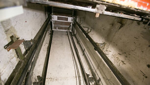 Vieno i&scaron; seniausių liftų sostinėje &scaron;ahta