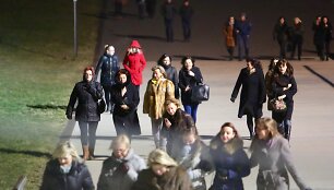Gerbėjai renkasi į Enrique Iglesias koncertą