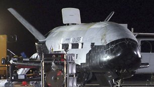  X-37B sugrįžo į Žemę 