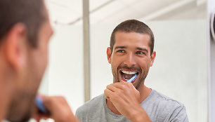 Įrodyta: profesionali burnos higiena gali užkirsti kelią net ir širdies bei kraujagyslių ligoms