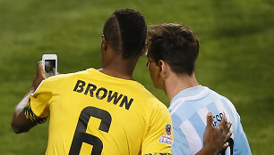 DeShornas Brownas ir Lionelis Messi