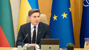 Naujoji, M. Sinkevičiaus vadovaujama, vyriausybė susirinko į pirmąjį posėdį