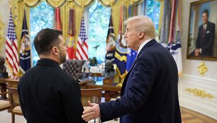 Volodymyras Zelenskis ir Donaldas Trumpas / HANDOUT / AFP