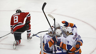 Dainius Zubrus su komanda nusileido „Islanders“